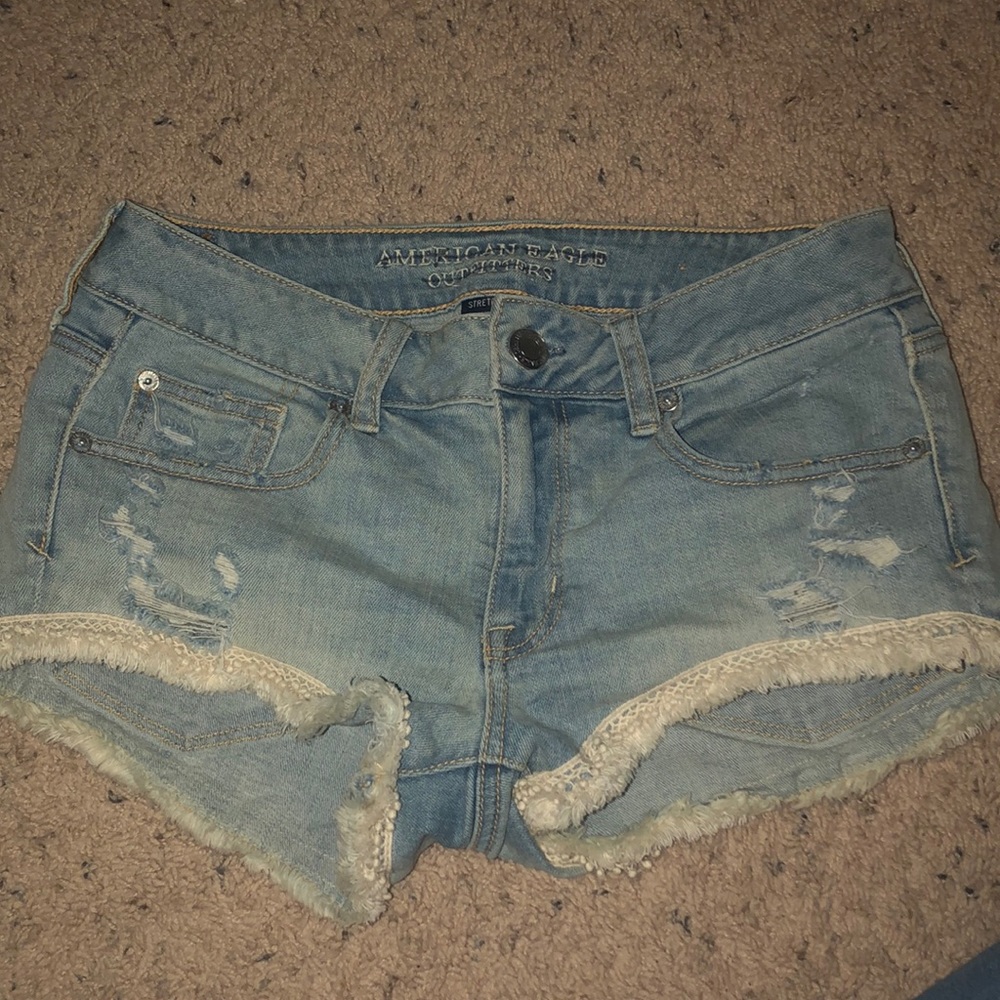 Adorable AE Jean shorts